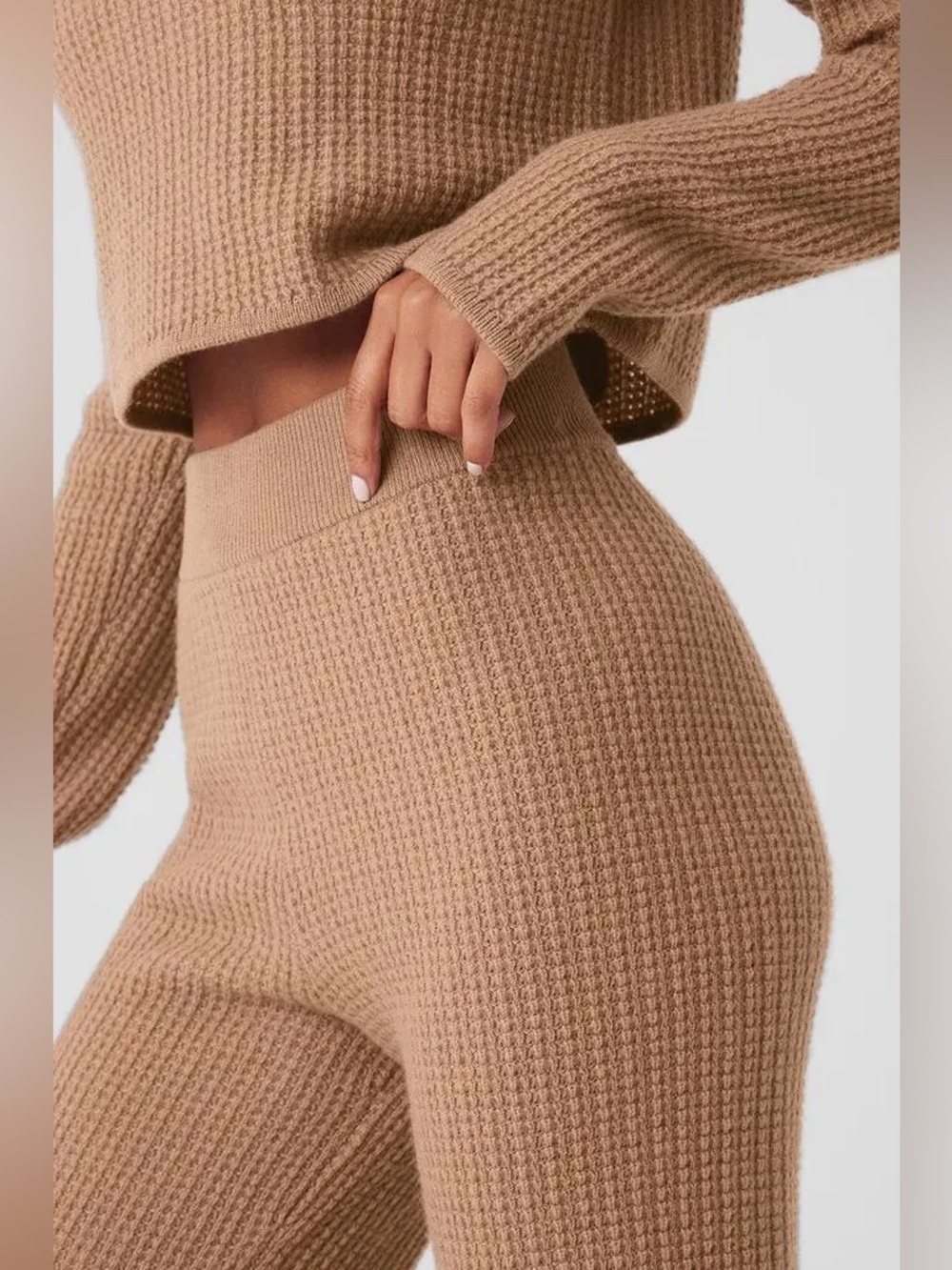 ALO Cashmere Set | Cashmere Plush Waffle Lounge Set Toasted Almond - Picture 15 of 16